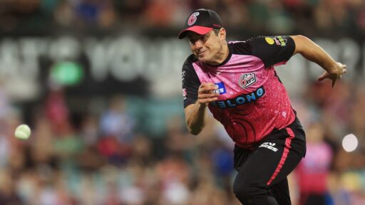 BBL 2023 24 Moises Henriques adamant he took controversial catch