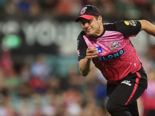 BBL 2023 24 Moises Henriques adamant he took controversial catch