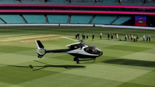 David Warners helicopter to land on SCG outfield ahead of